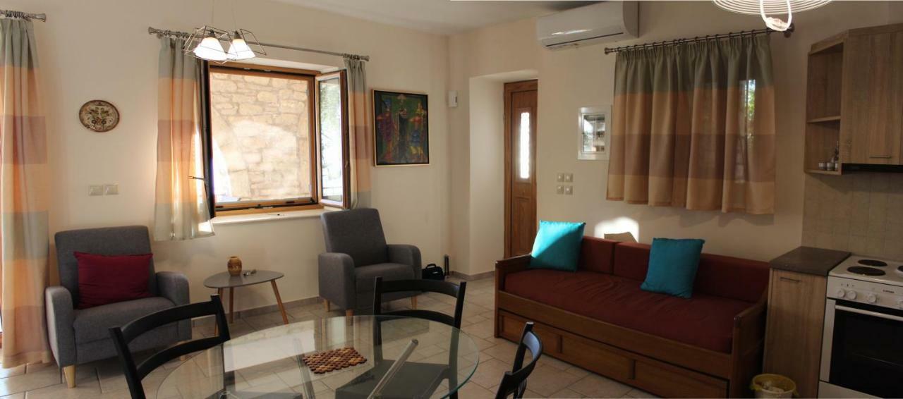 Olive Stonehouses Каламата Екстер'єр фото